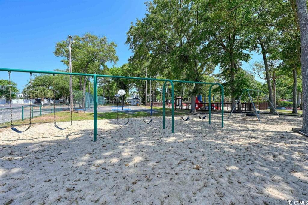 Family Friendly, Cozy, Home At The Beach Myrtle Beach Exterior foto
